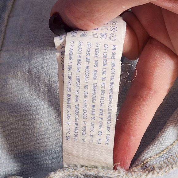 Forever 21 Light Wash Denim Jacket Cotton Classic 90's Vintage Style Size Large - Picture 9 of 11